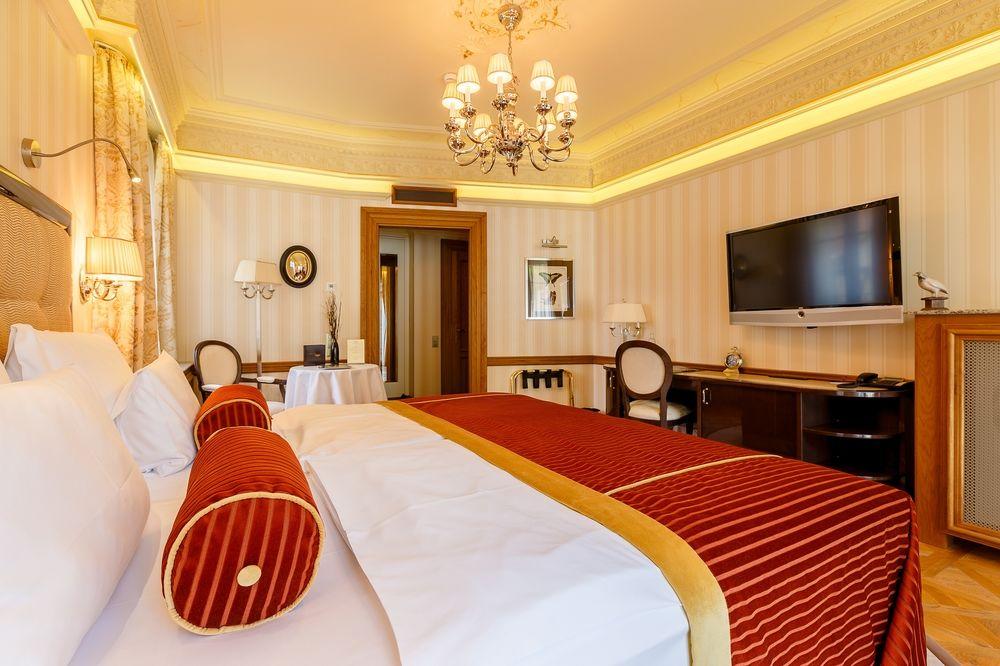 Quisisana Palace 카를로비바리 외부 사진