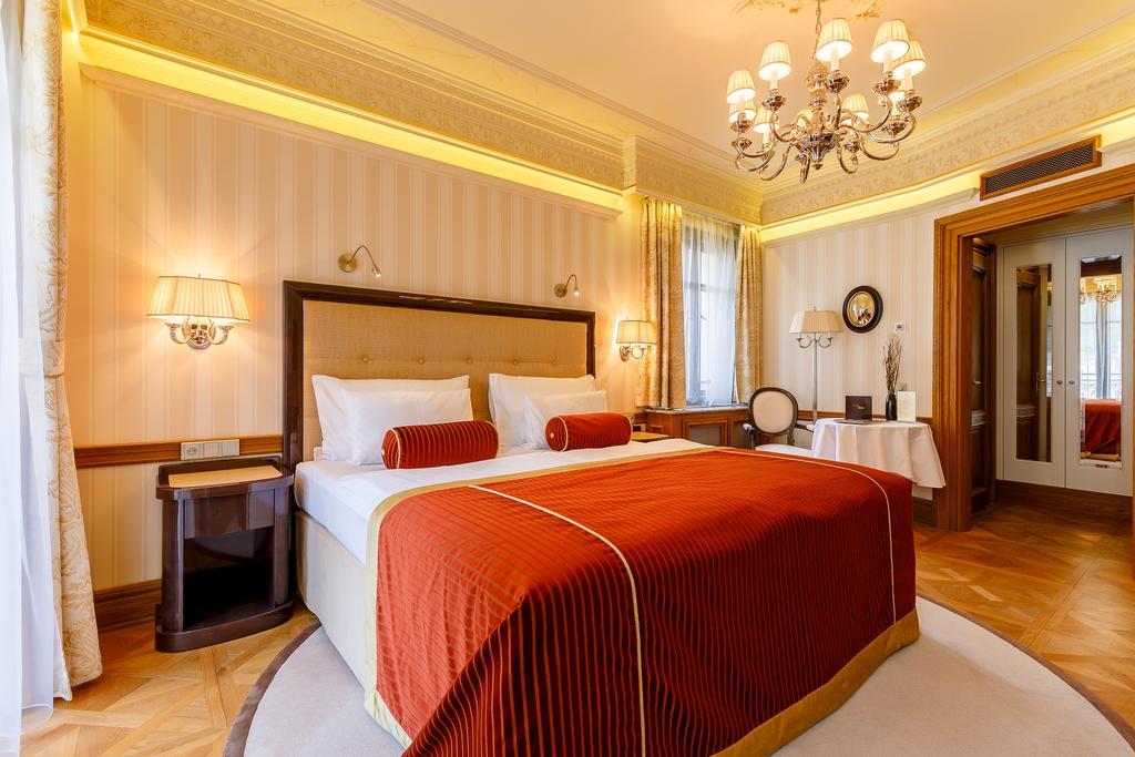 Quisisana Palace 카를로비바리 외부 사진